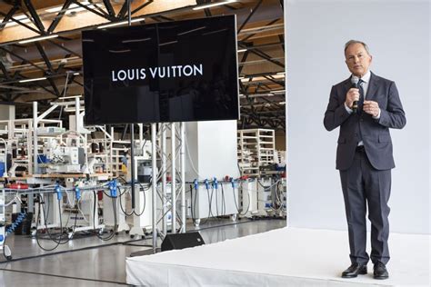 who is the president of louis vuitton of america|LVMH Names Michael Burke President and CEO of Fashion Group.